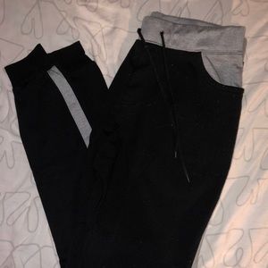 OVERSIZED SWEATPANTS